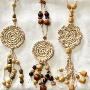 Handmade necklaces, natural color (beige)